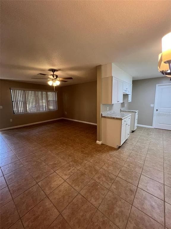 Building Photo - 3013 NE 25th Ct