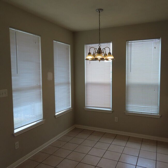 Building Photo - 4107 McFarland Dr