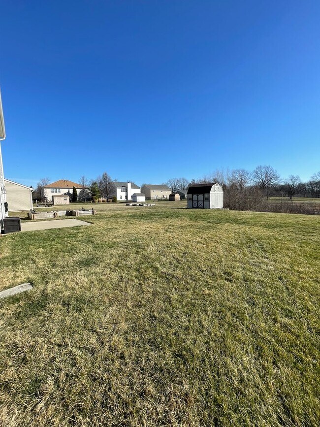 Building Photo - Beautiful 4 Bedroom Single Family Home - Harrison School District