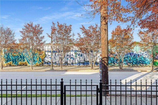 Building Photo - 791 Wylie St SE