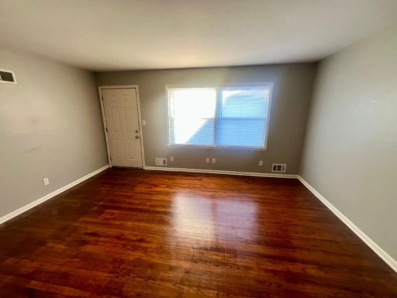 Building Photo - 5811 Monrovia St