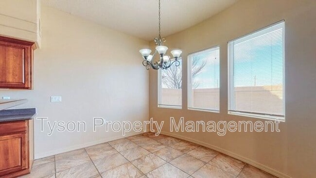 Building Photo - 4401 Beresford Ln NW
