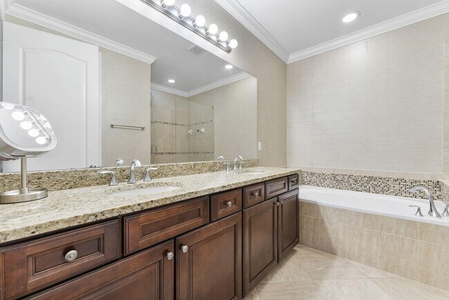 Building Photo - 4543 Mediterranean Cir