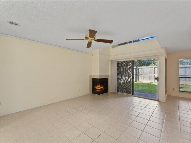 Building Photo - 3317 Golden Trails Dr