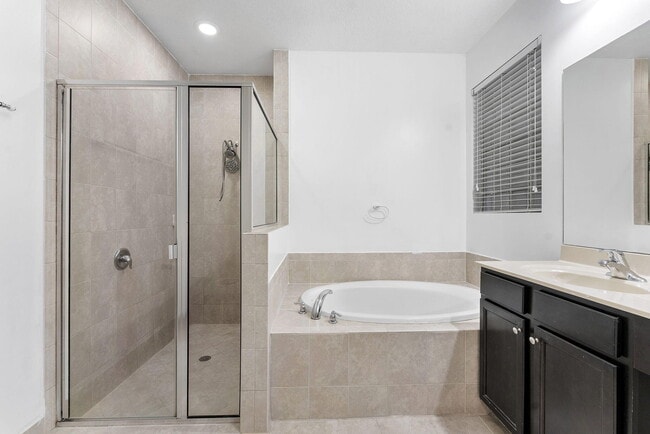 Building Photo - 3841 Aspen Leaf Dr