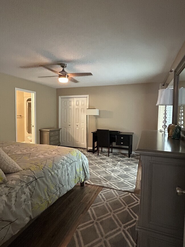 Building Photo - 203 Snead Dr