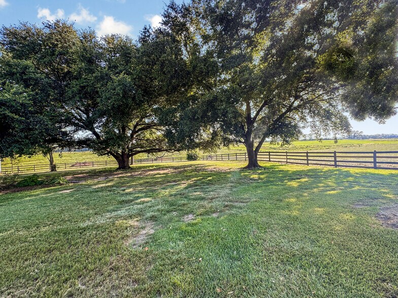 Building Photo - 3018 Wardlaw Rd