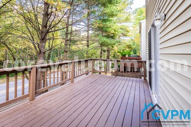 Building Photo - 1406 Point O Woods Ct