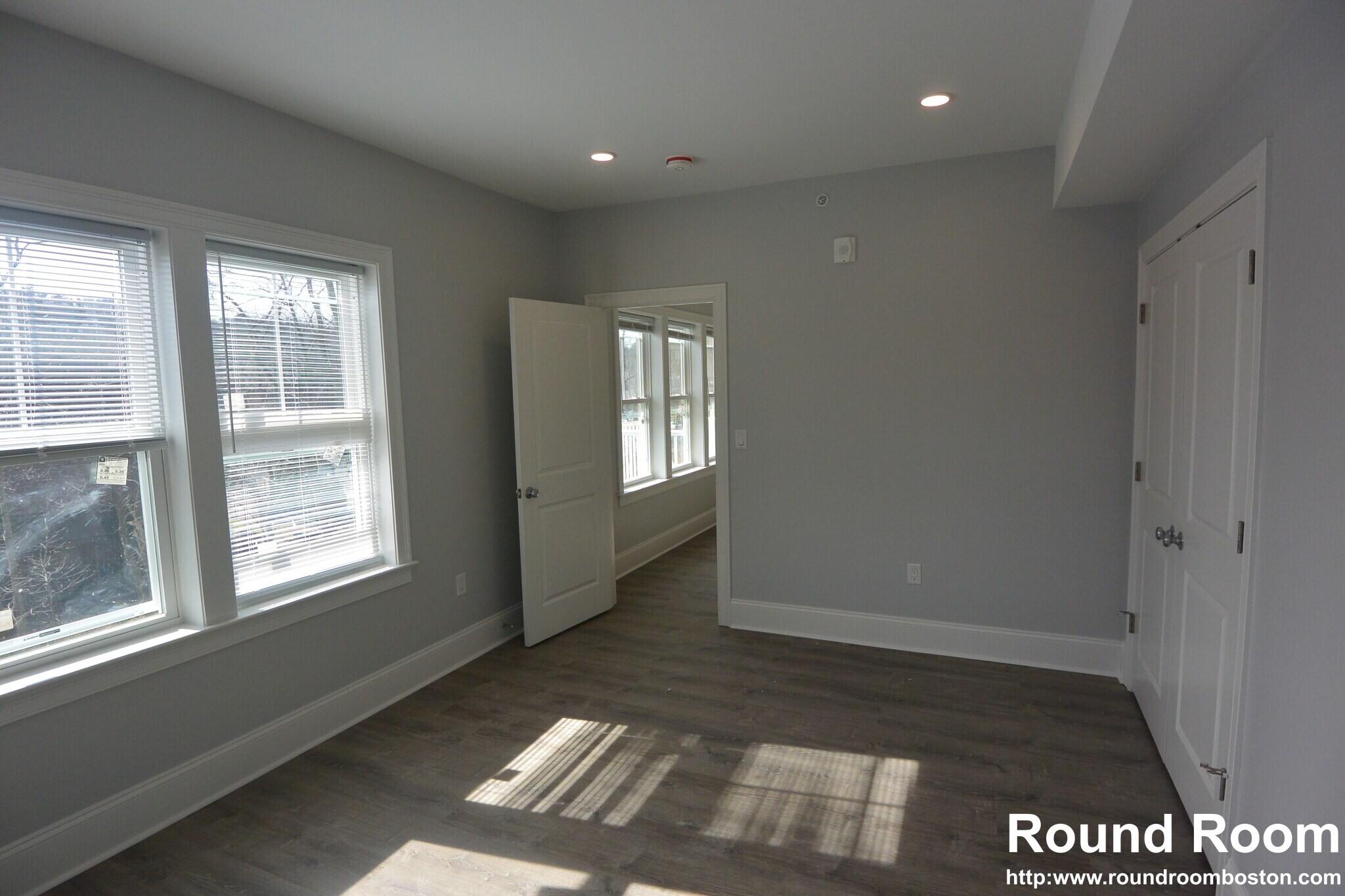 Building Photo - 120 Kenrick St