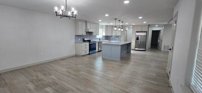 Building Photo - 3809 Buddy Owens Blvd