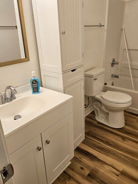 Second Bathroom - 224 Capistrano Dr