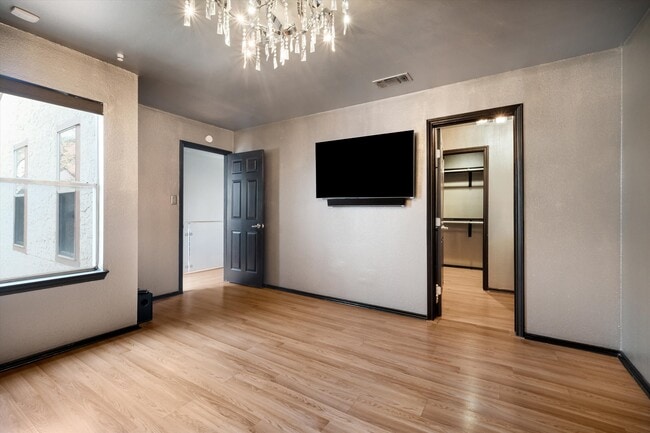 Building Photo - 4107 Medical Dr