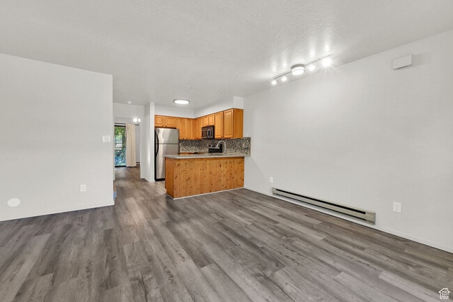 Building Photo - 3615 N Wolf Ldg Dr