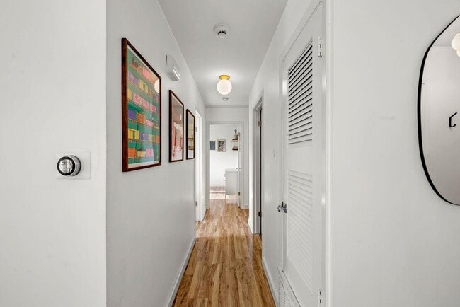 Building Photo - 6803 Castlekeep Way