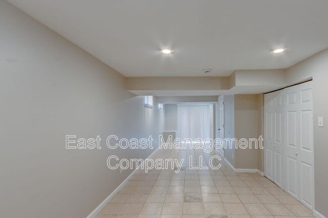 Building Photo - 8529 Ramort Dr