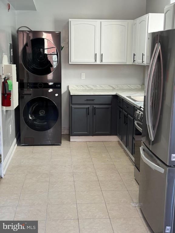 Building Photo - 1048 South St