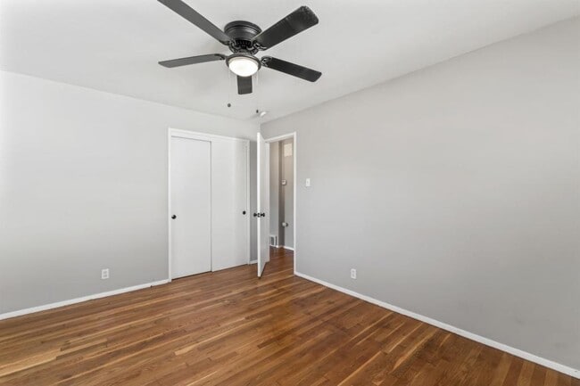 Building Photo - 9115 Clarion Dr