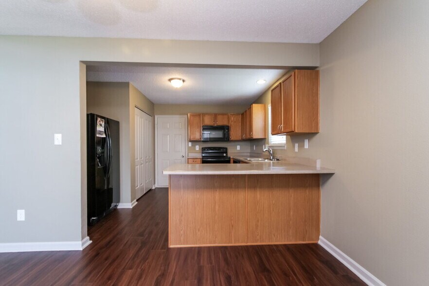 Building Photo - 5665 High Timber Ln