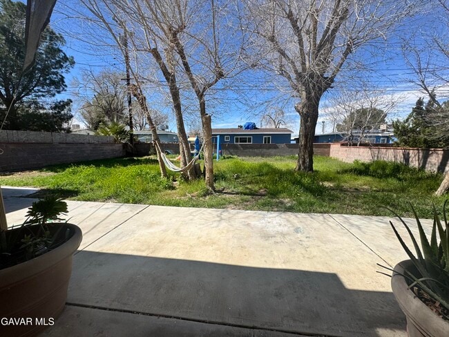 Building Photo - 44151 Hardwood Ave