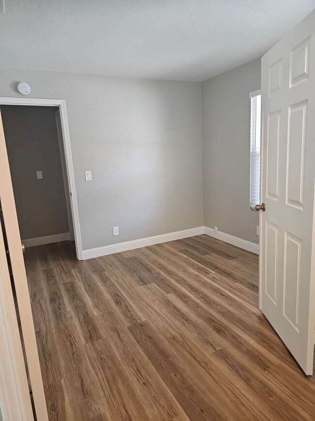 Building Photo - Beautiful Newly Remodeled Home Available Now!