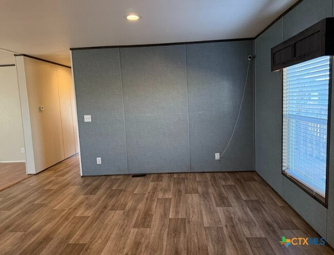 Building Photo - 386 Mallard Loop
