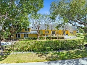 Building Photo - 586 Yucca Rd