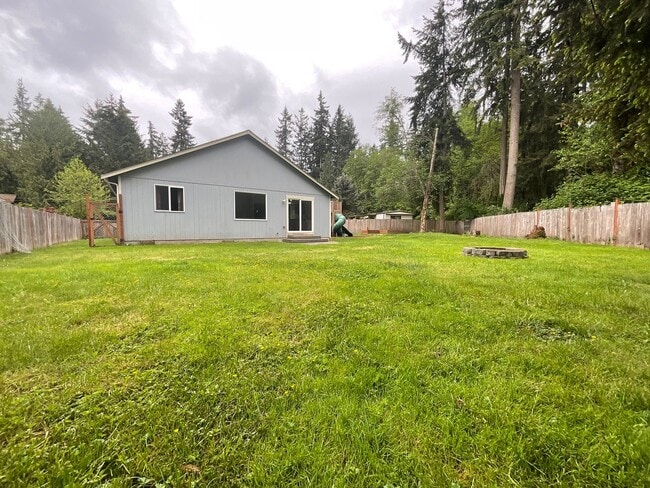 Building Photo - Charming 3-Bedroom Home in Peaceful Nisqua...