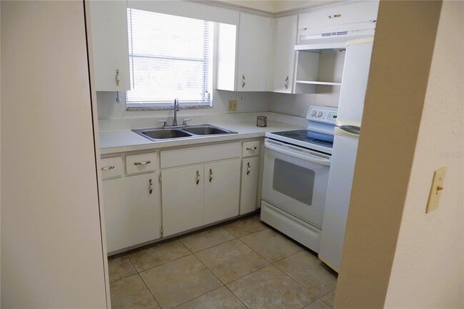 Building Photo - 8056 30th Ave N