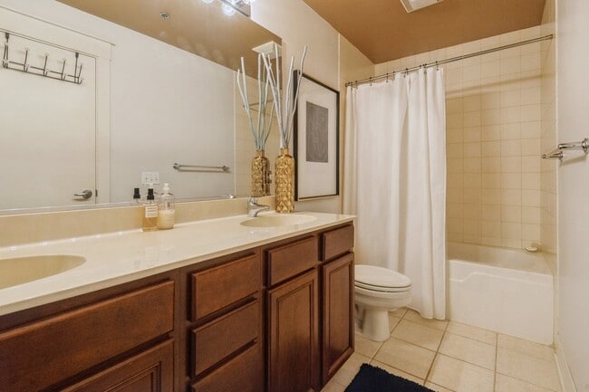 Building Photo - 888 S Michigan Ave