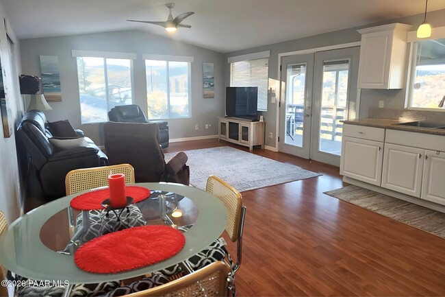 Building Photo - 2518 Hilltop Rd