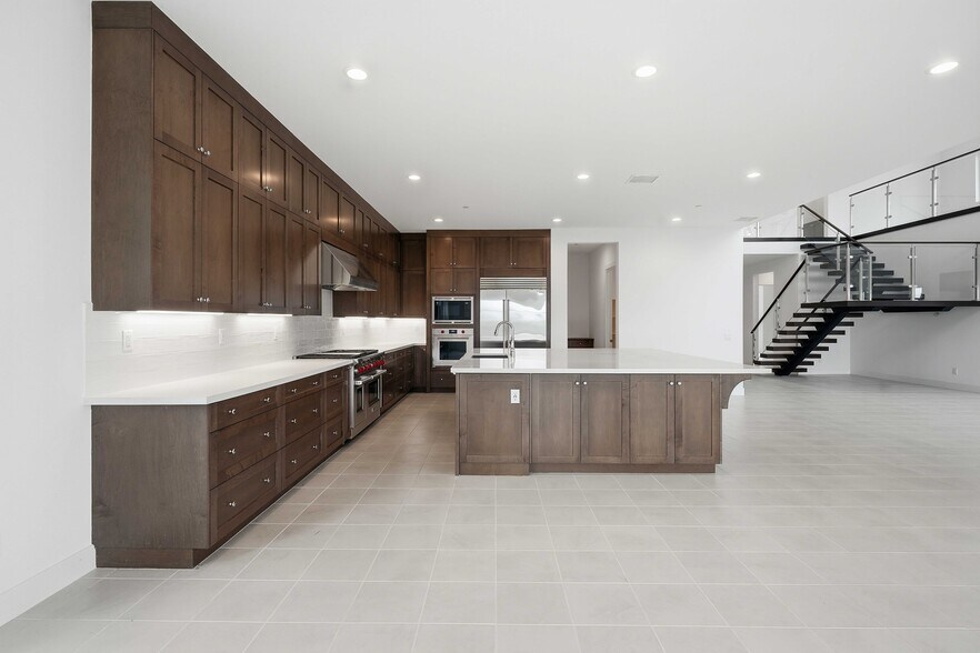 Building Photo - 20568 Edgewood Ct