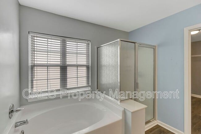 Building Photo - 304 Deep River Rd