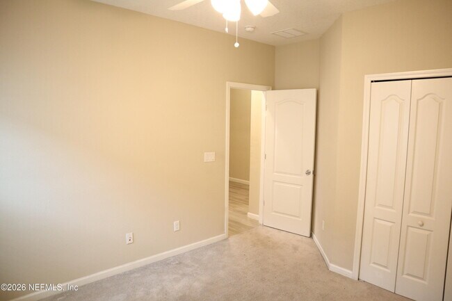 Building Photo - 6816 Crosby Falls Dr