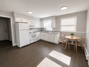 Building Photo - Charming 1 Bed / 1 Bath Ground Floor Unit in the Heart of Allendale