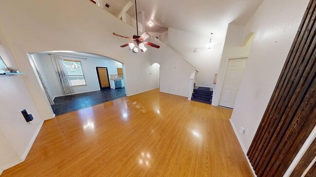 Building Photo - 6705 Rosita Oak Dr