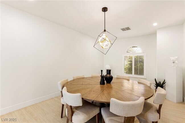 Building Photo - 7271 Loma Alta Cir