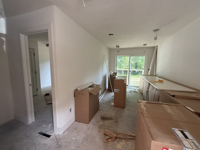 Building Photo - 5301 Urbandale Ave
