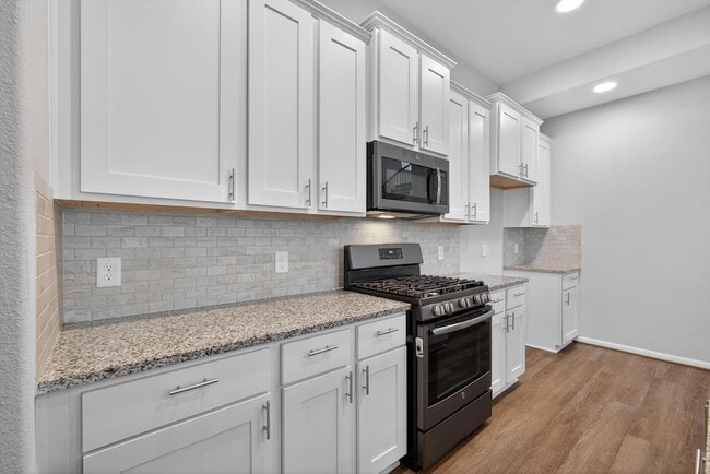 Building Photo - 31218 Pinebrook Falls Ln