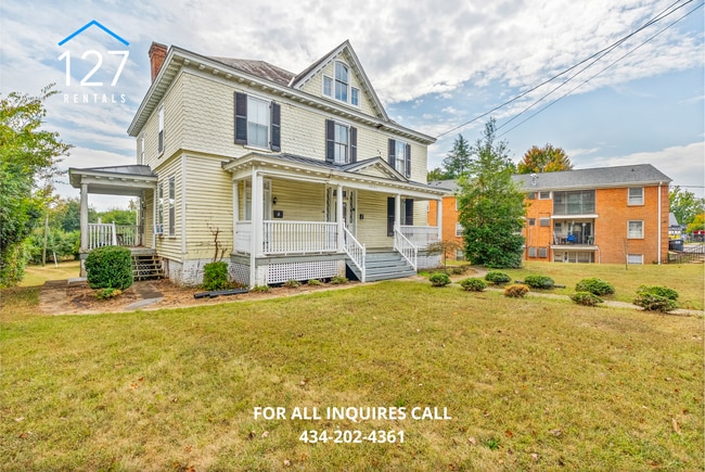 Primary Photo - Charming 1-Bedroom Apartment on Historic R...