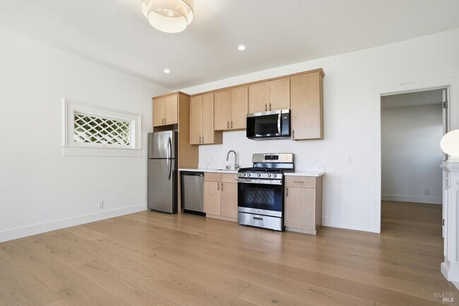 Building Photo - 172 Bella Vista Ave