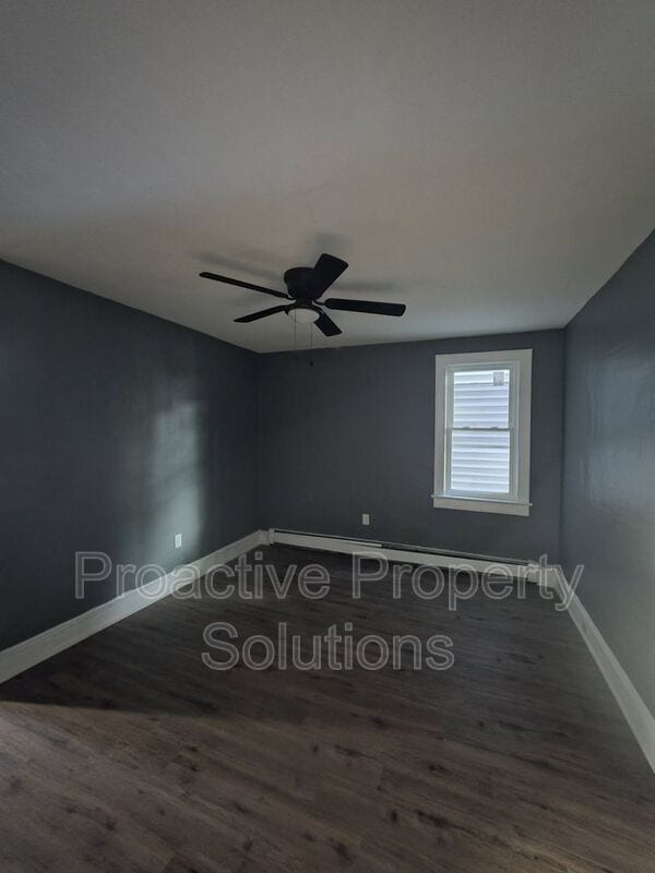 Building Photo - 532 Alder St