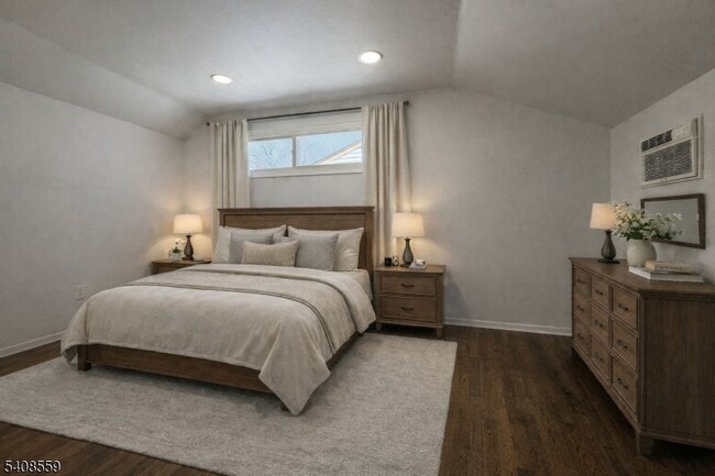 Building Photo - 260 Everett Rd