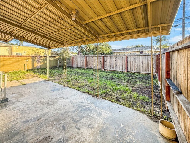 Building Photo - 2546 W Olive Ave