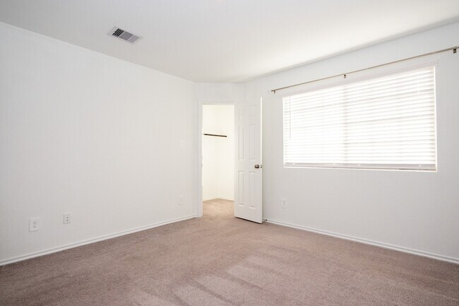 Building Photo - 5403 Rosser Ruby Way