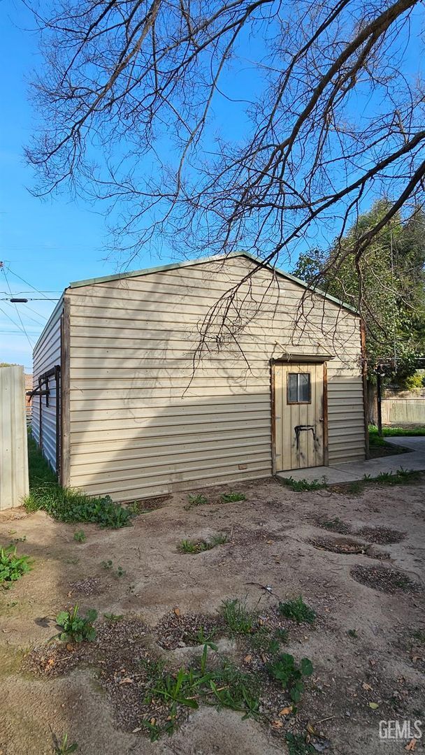 Building Photo - South Bakersfield Home for Lease 3 Bed 1.7...