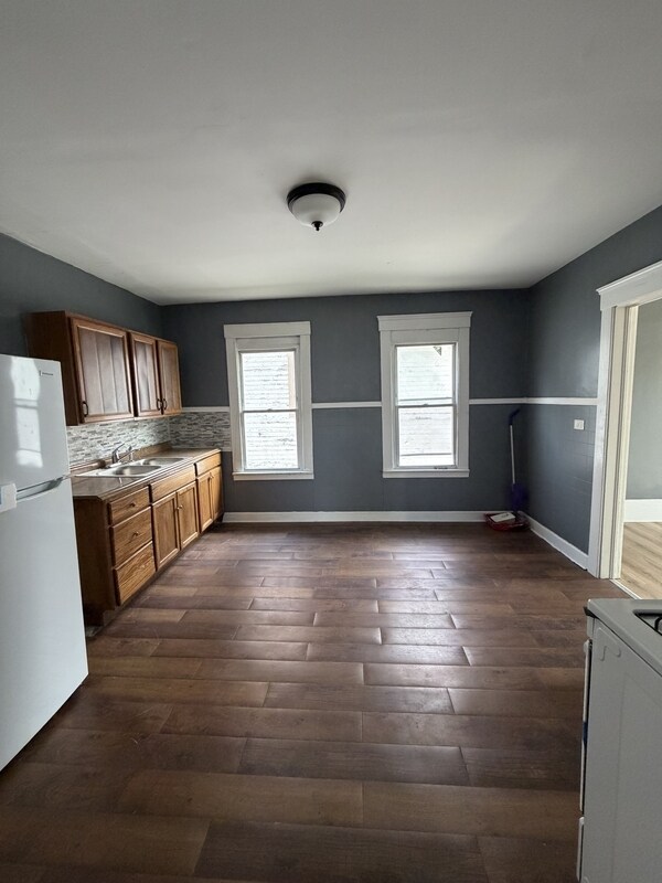 Building Photo - 1137 E 66th St