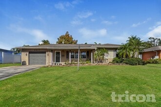 Building Photo - 3817 19th Ave N