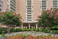 Building Photo - 501 Slaters Ln