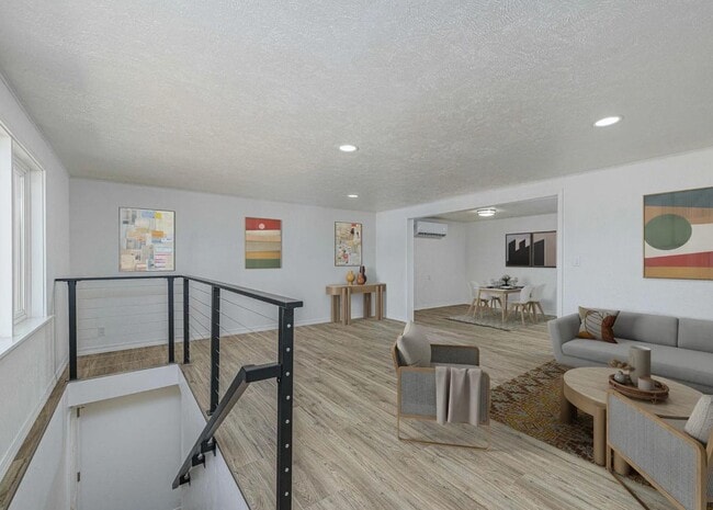 Building Photo - 266 NW Riverside Blvd