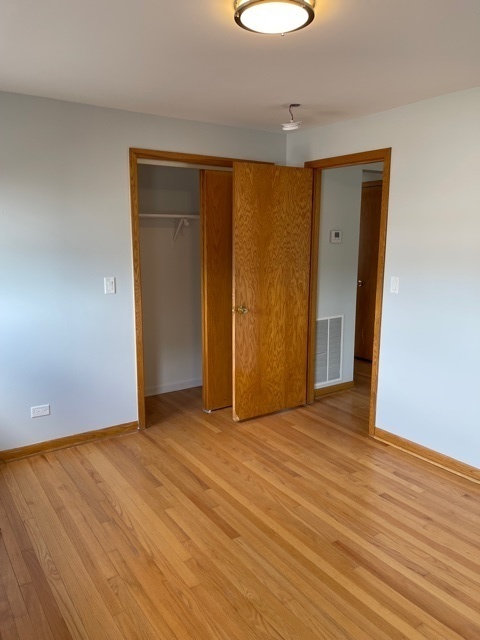Building Photo - 4570 N Narragansett Ave
